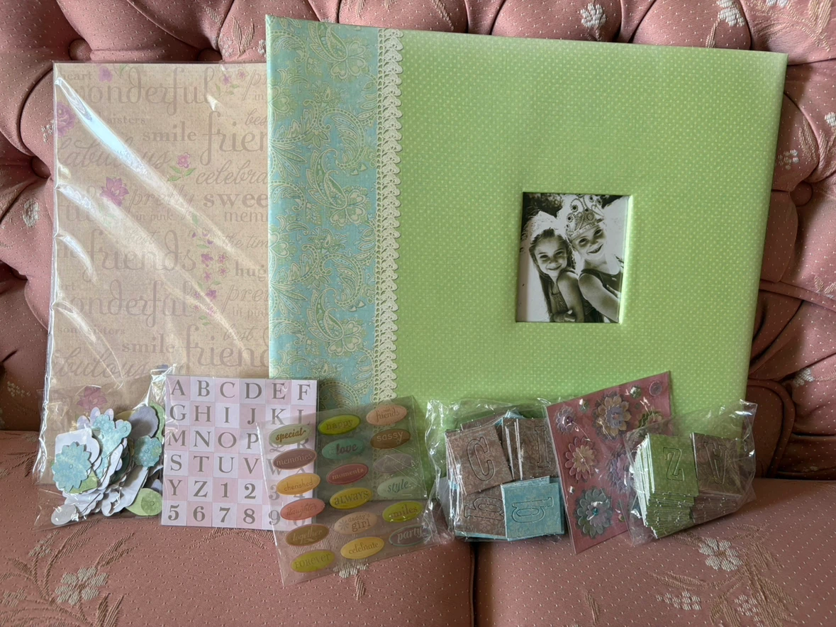 K&Company 500 Piece Scrapbook Kit - photo 3