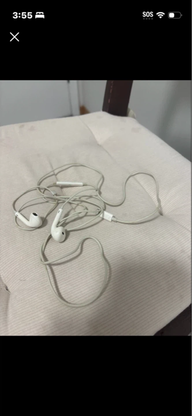 Apple EarPods with Lightning Connector