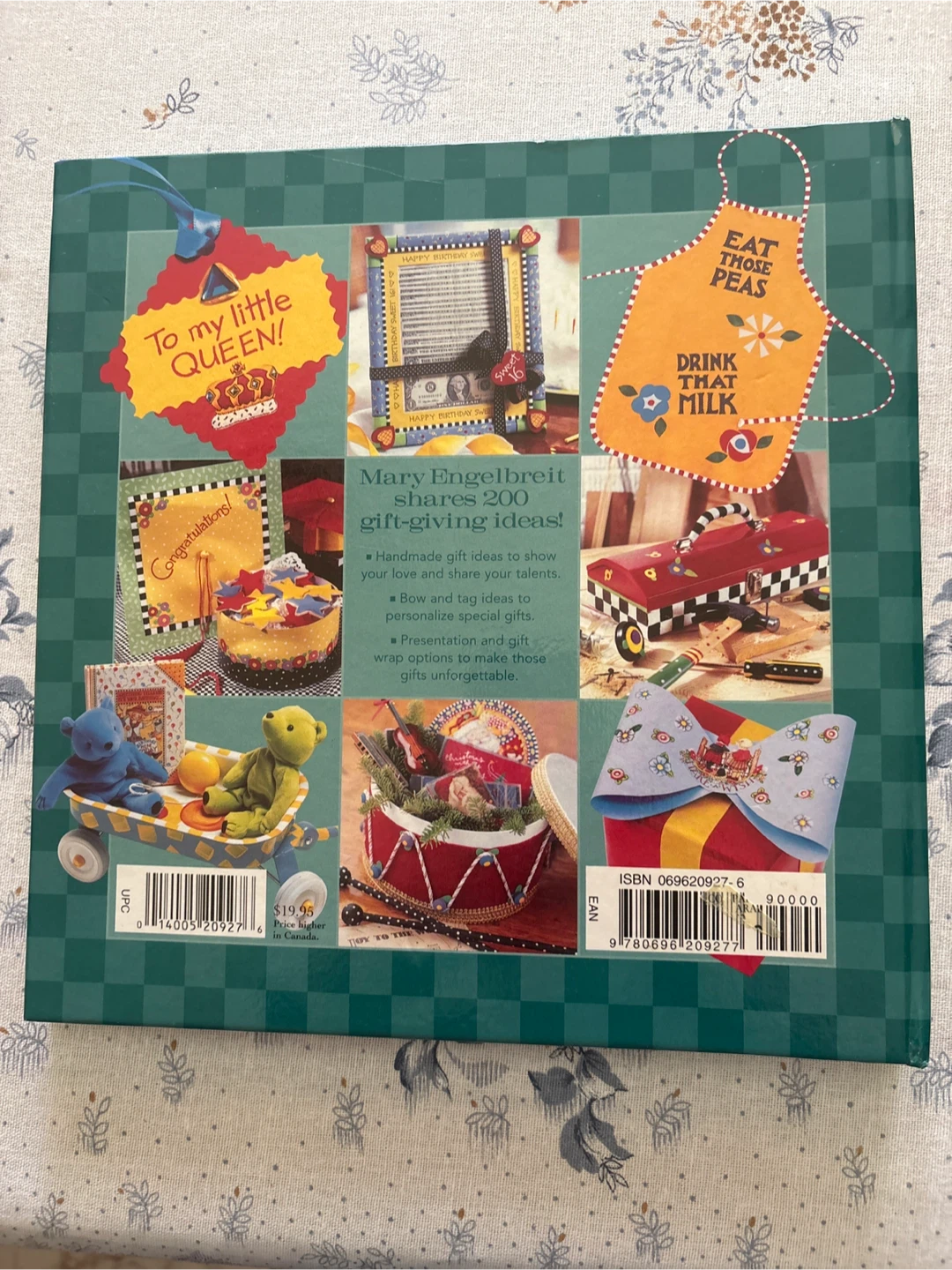 Mary Engelbreit Wrap It Up! Gifts to Make and Give Book - photo 3