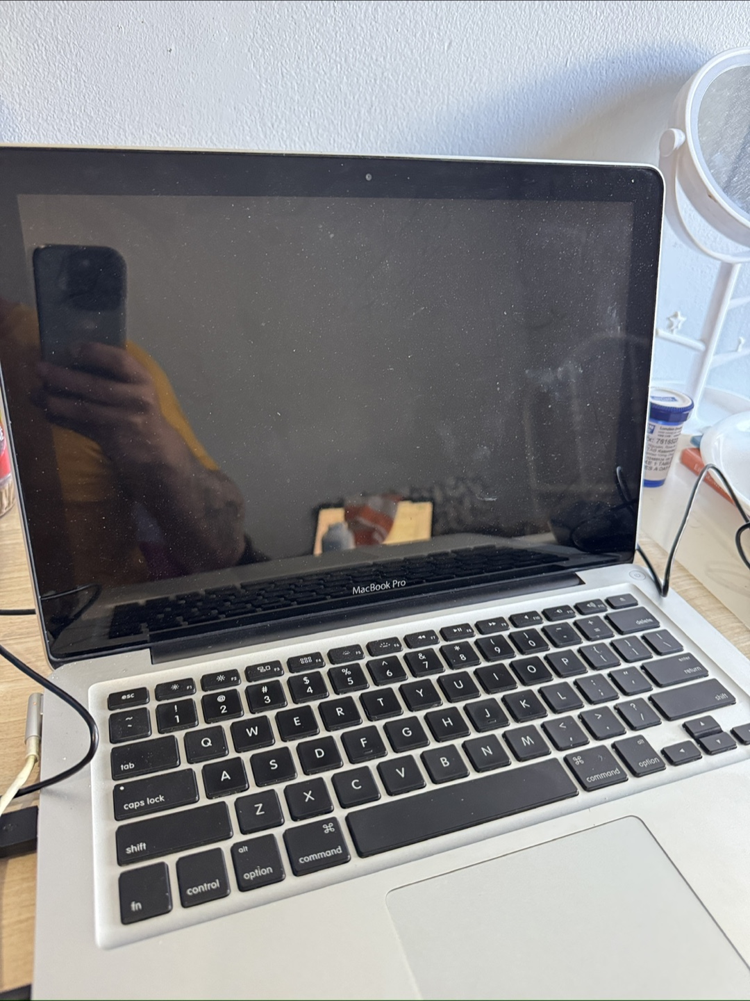 Apple MacBook Pro Laptop - photo 2