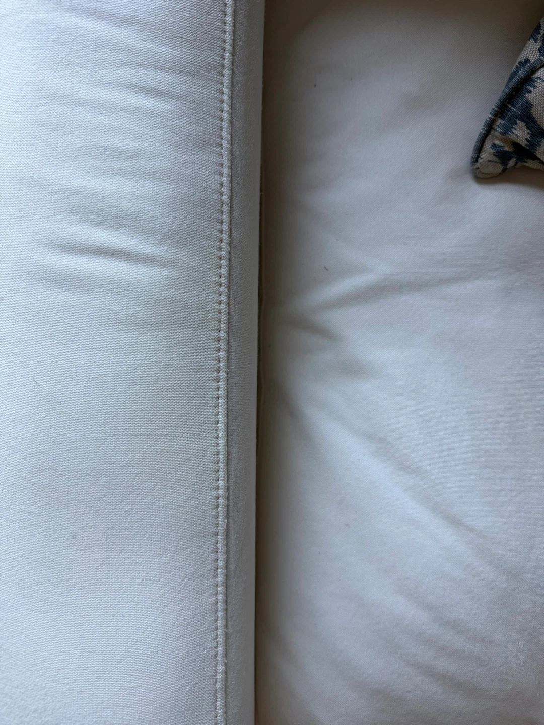 Charming Modern Loveseat [RRP $1,200] - photo 5