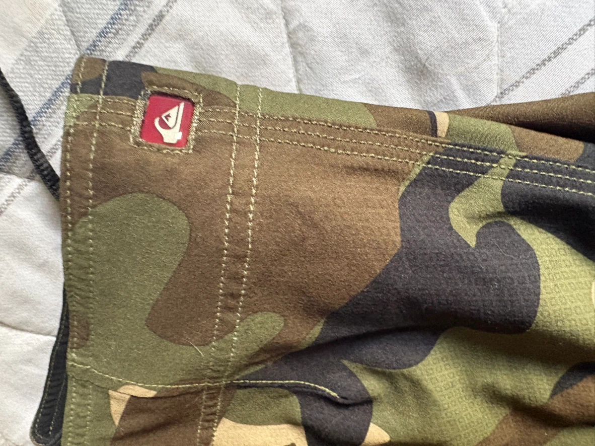 Quiksilver Camo Board Shorts - photo 2
