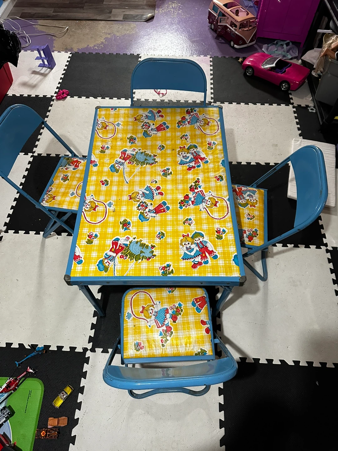 Kids vintage table set