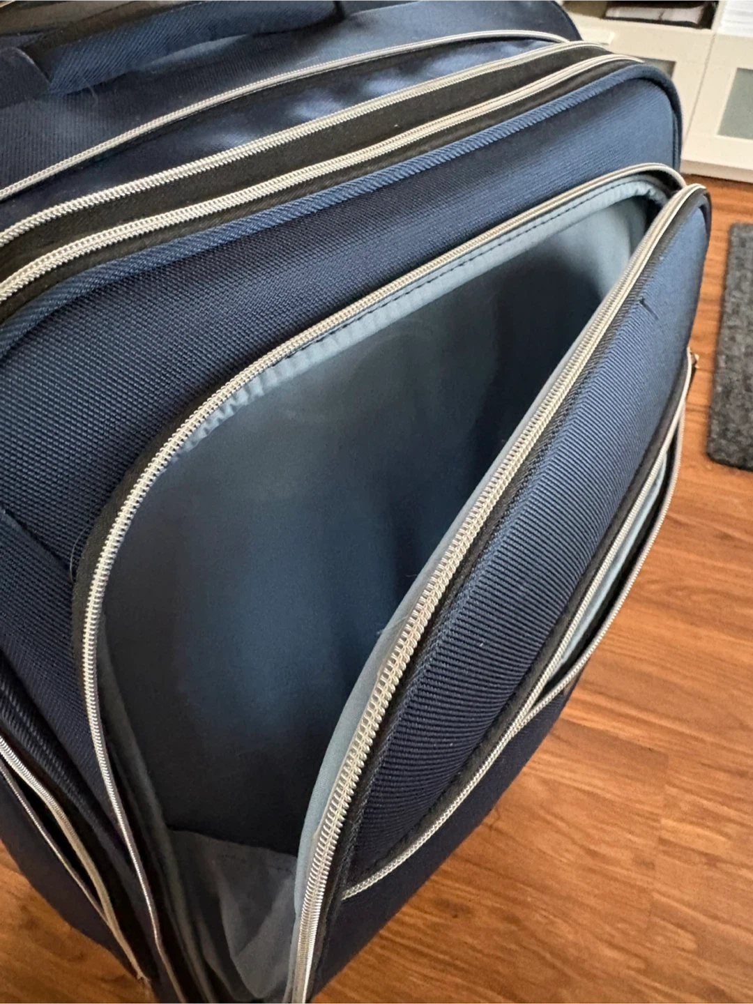 Samsonite Blue Suitcase - photo 3