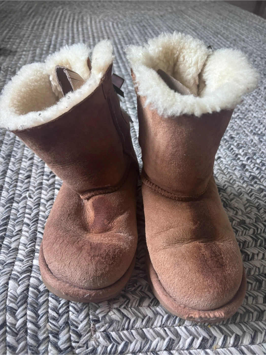 UGG Boots with Bows size 3.5 US - photo 5