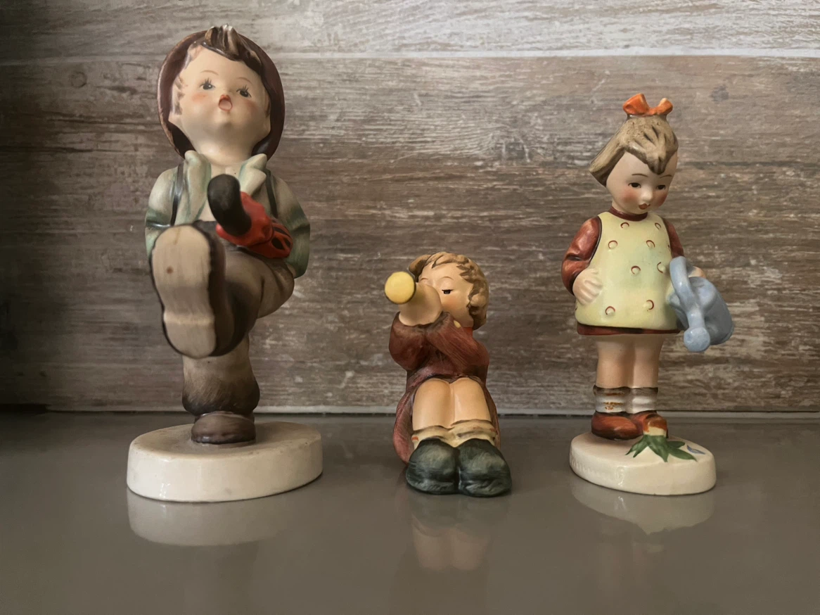 Onstage Hummel figurines - photo 3