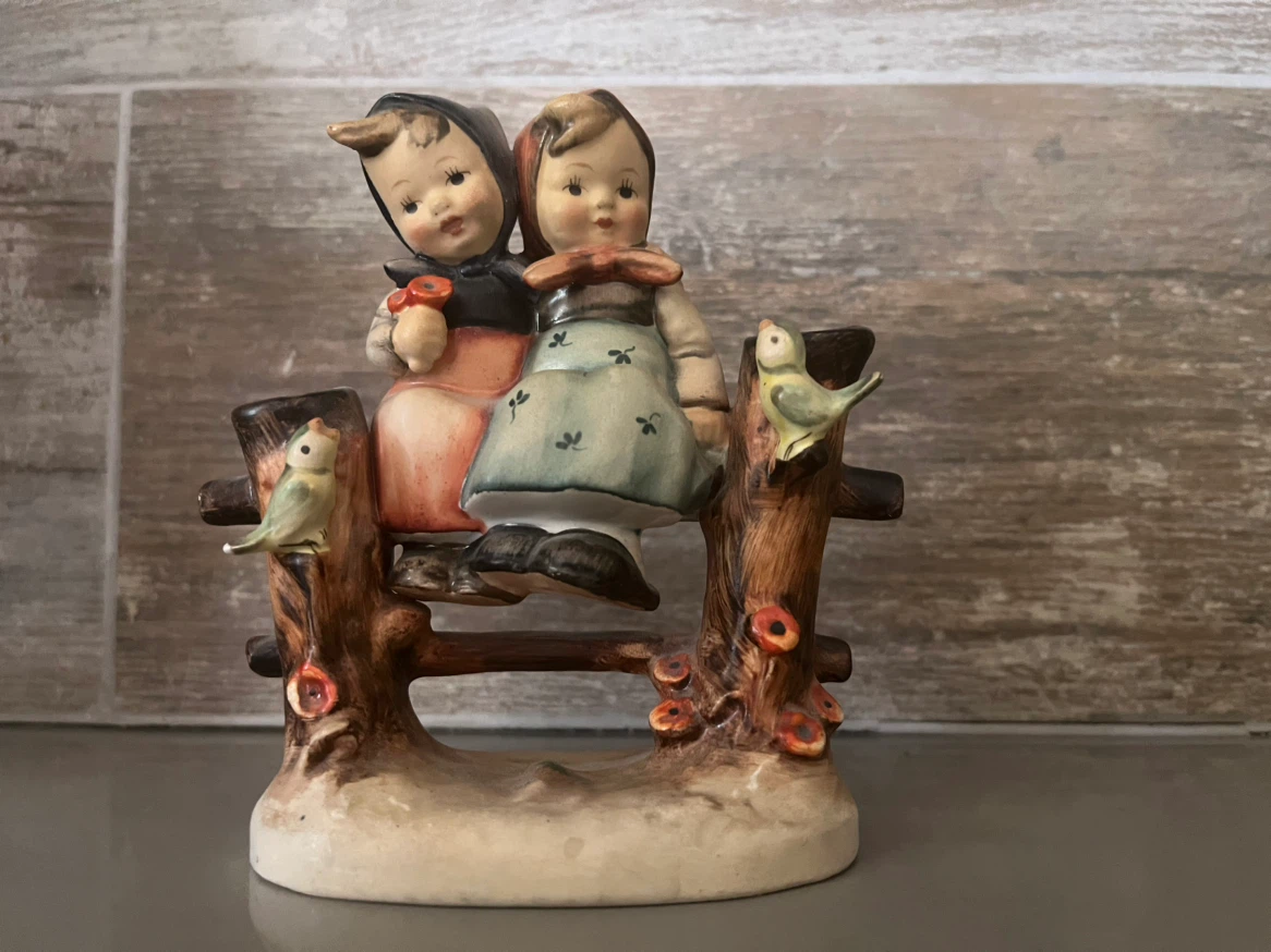 Onstage Hummel figurines - photo 4
