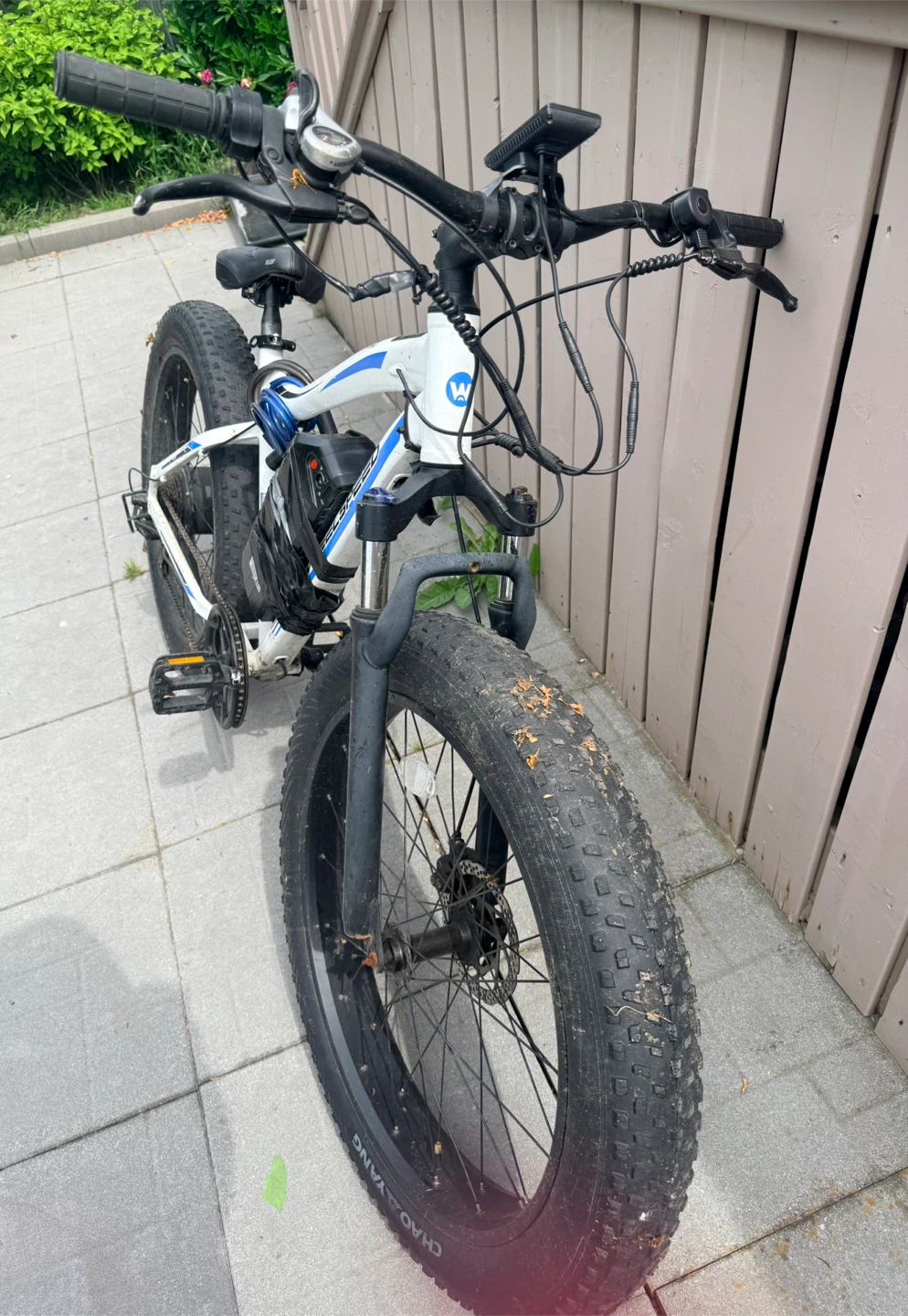 White Fat Tire Electric Bike - photo 4