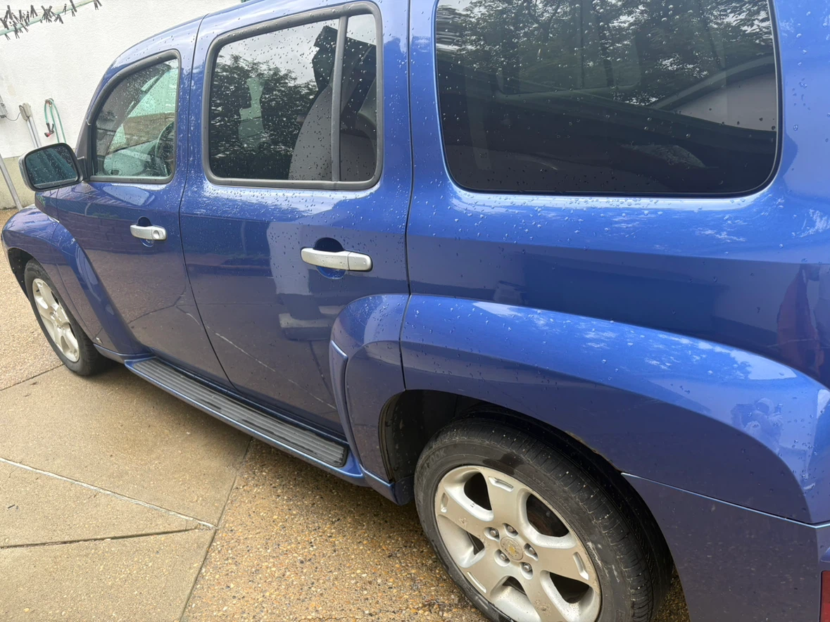 Blue Chevrolet HHR - photo 2