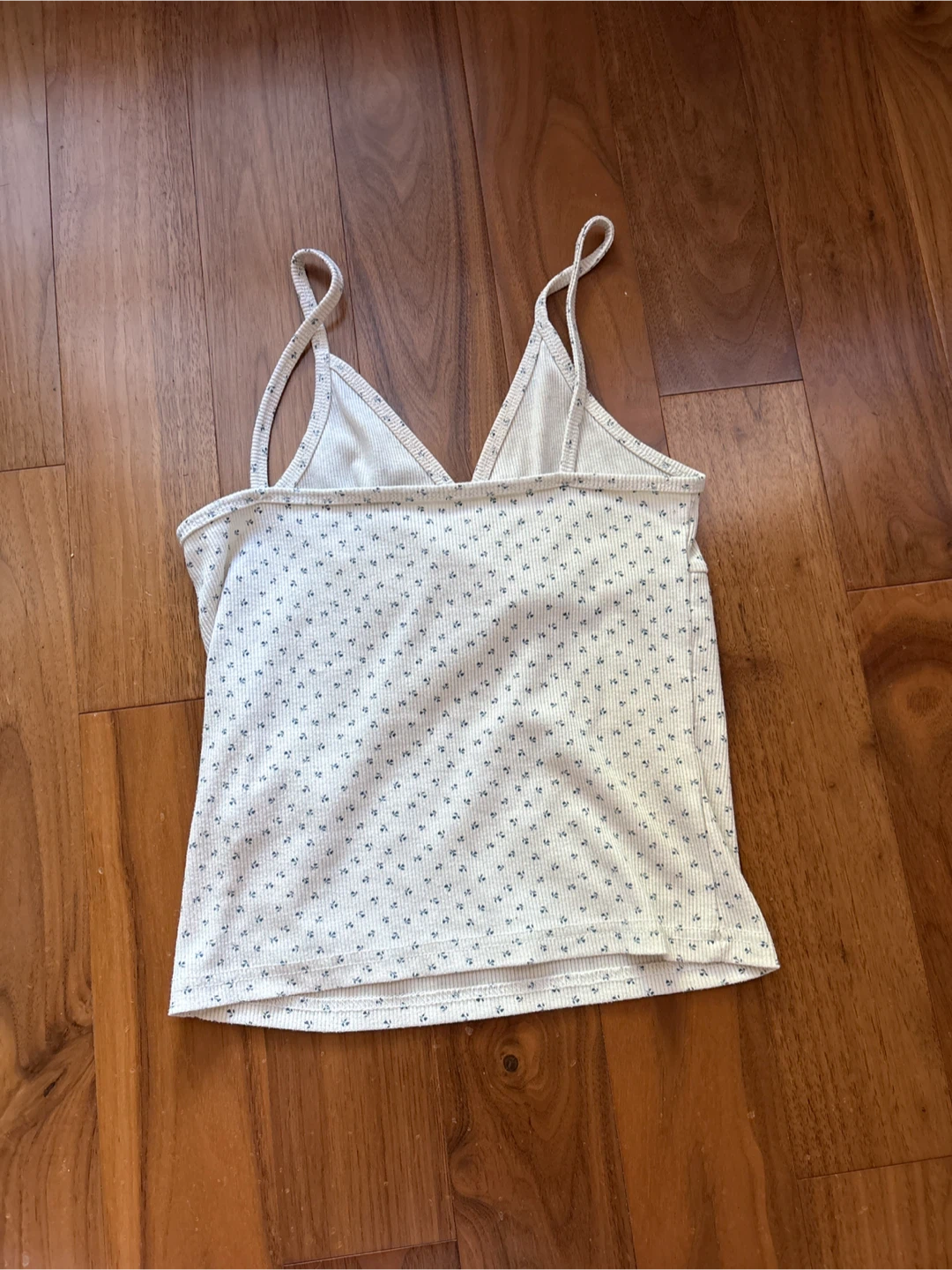 Brandy Melville Dupe - White cami with blue floral print - photo 2