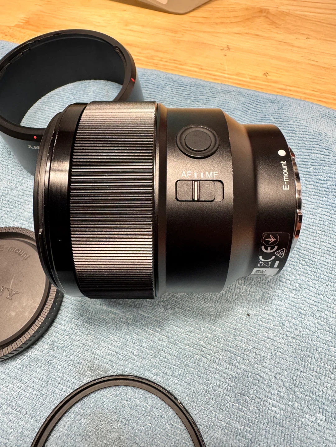 Sony FE 85mm f/1.8 Lens