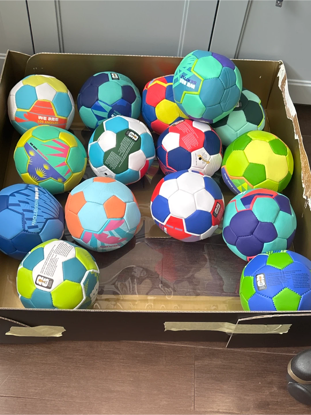Set of 16 Colorful Handball Balls