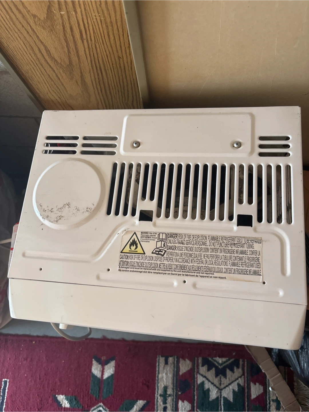Toshiba Window Air Conditioner - photo 3