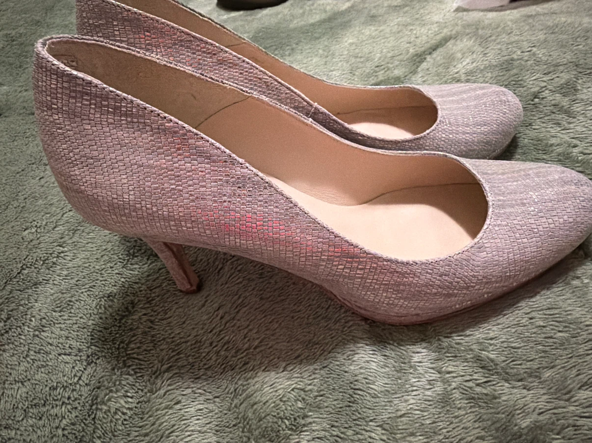 L.K.Bennett Silver Textured Heels Size 37 - photo 2