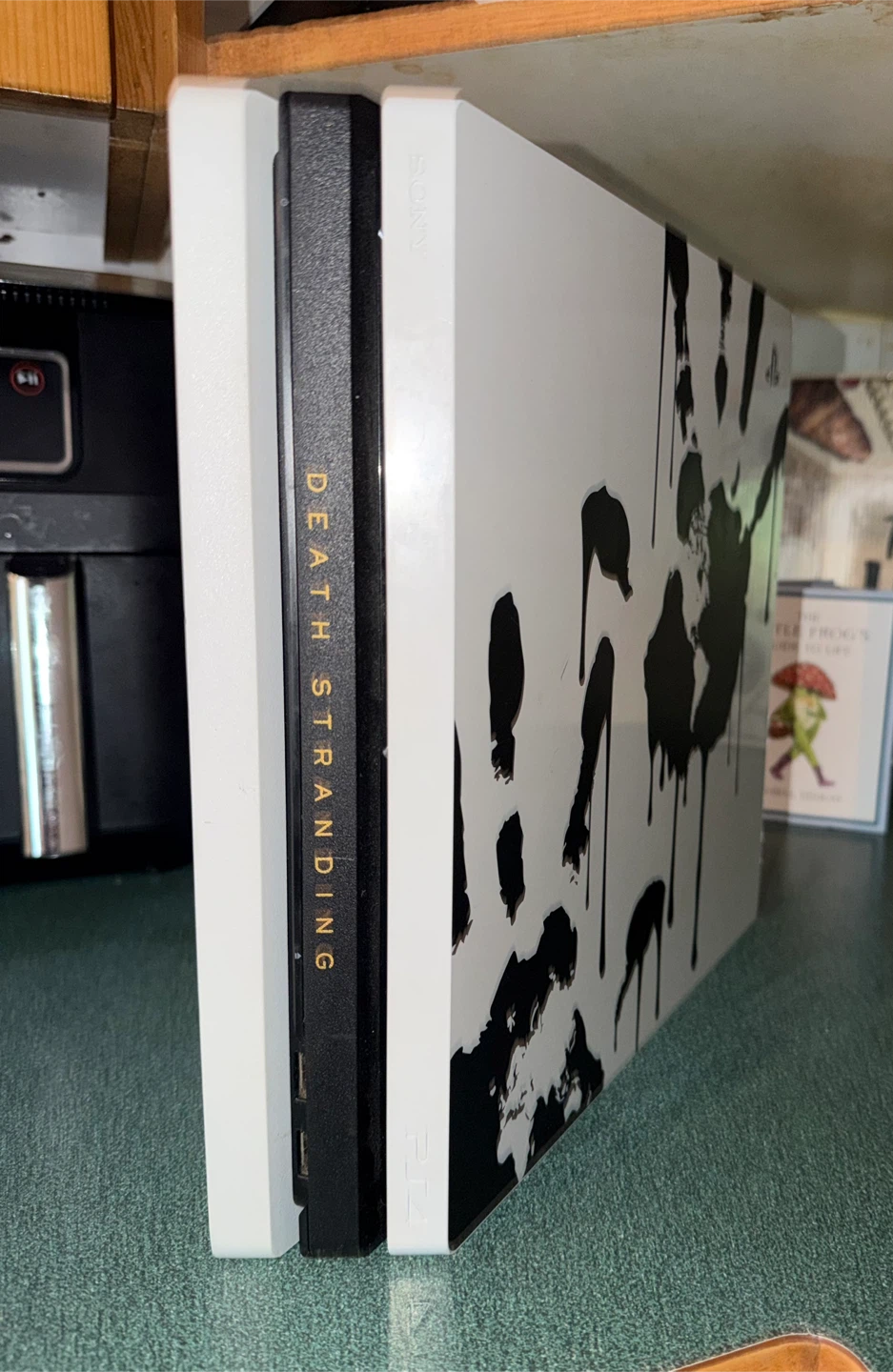 PS4 Pro Death Stranding Edition - photo 2
