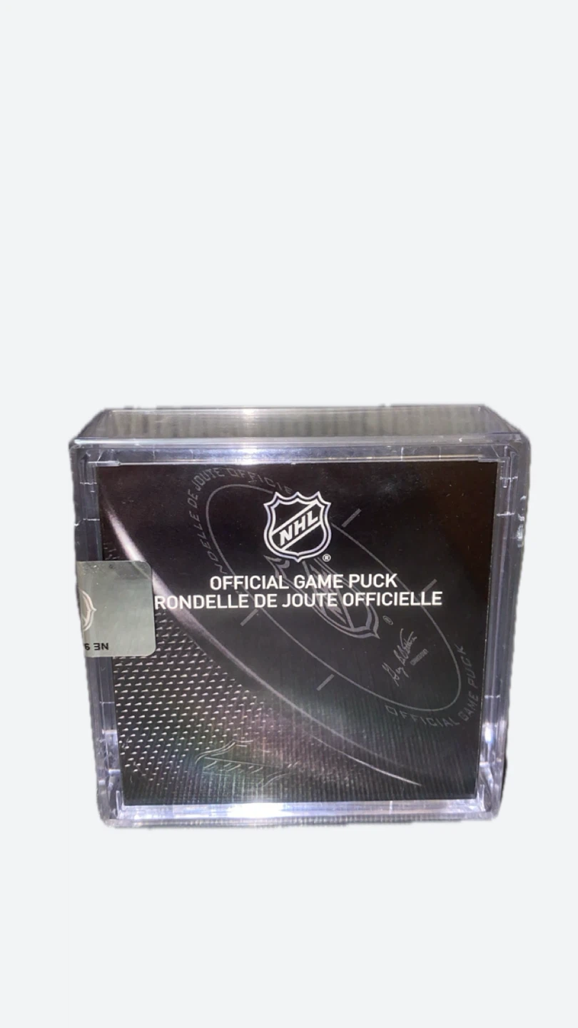 McFarlane NHL Jacques Plante Figure with Official Game Puck - photo 5