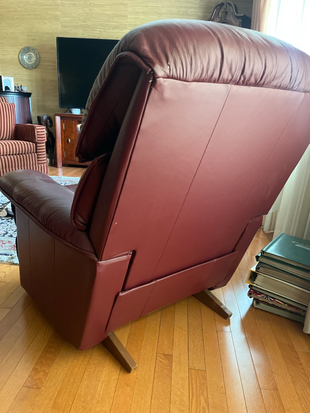 La-Z-Boy Genuine Leather Rocker Recliner - photo 3
