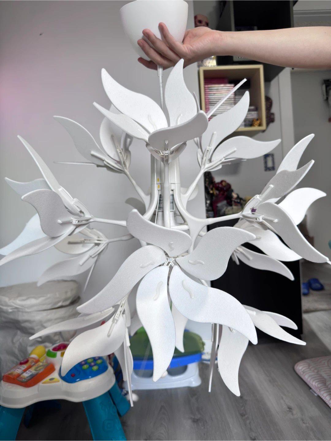 White Leaf-Style Pendant Light Fixture