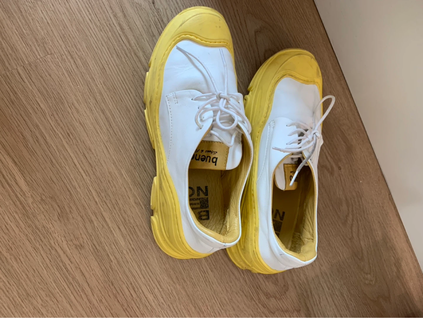 Bueno White & Yellow Leather Shoes Size 38 - photo 2