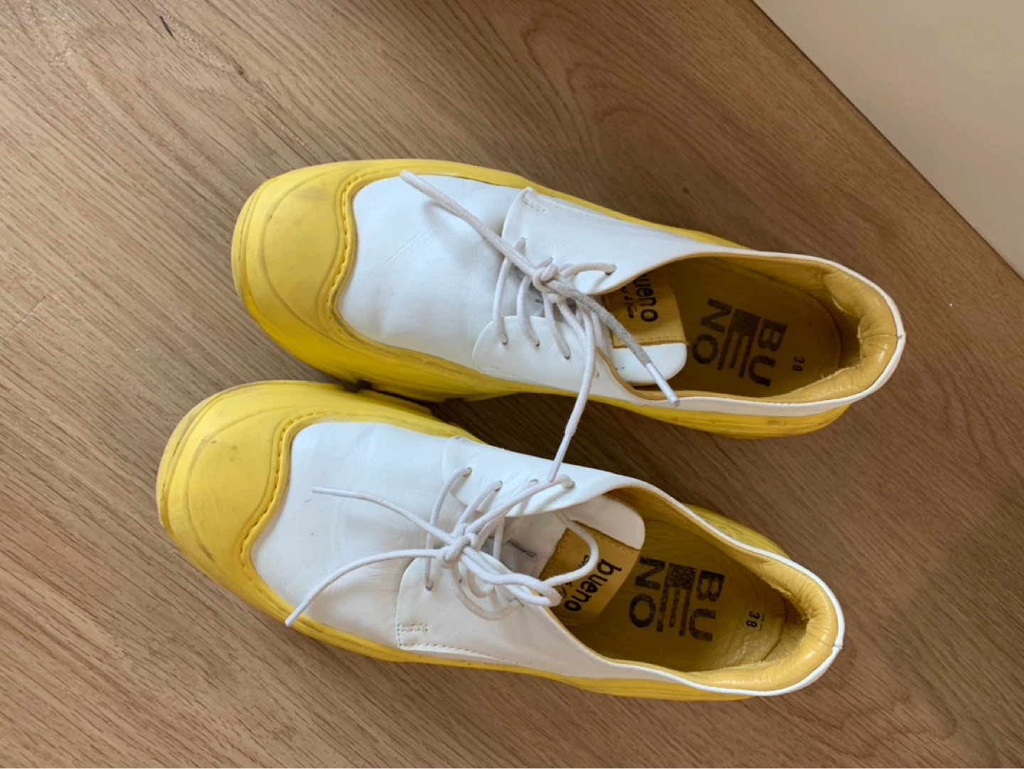 Bueno White & Yellow Leather Shoes Size 38