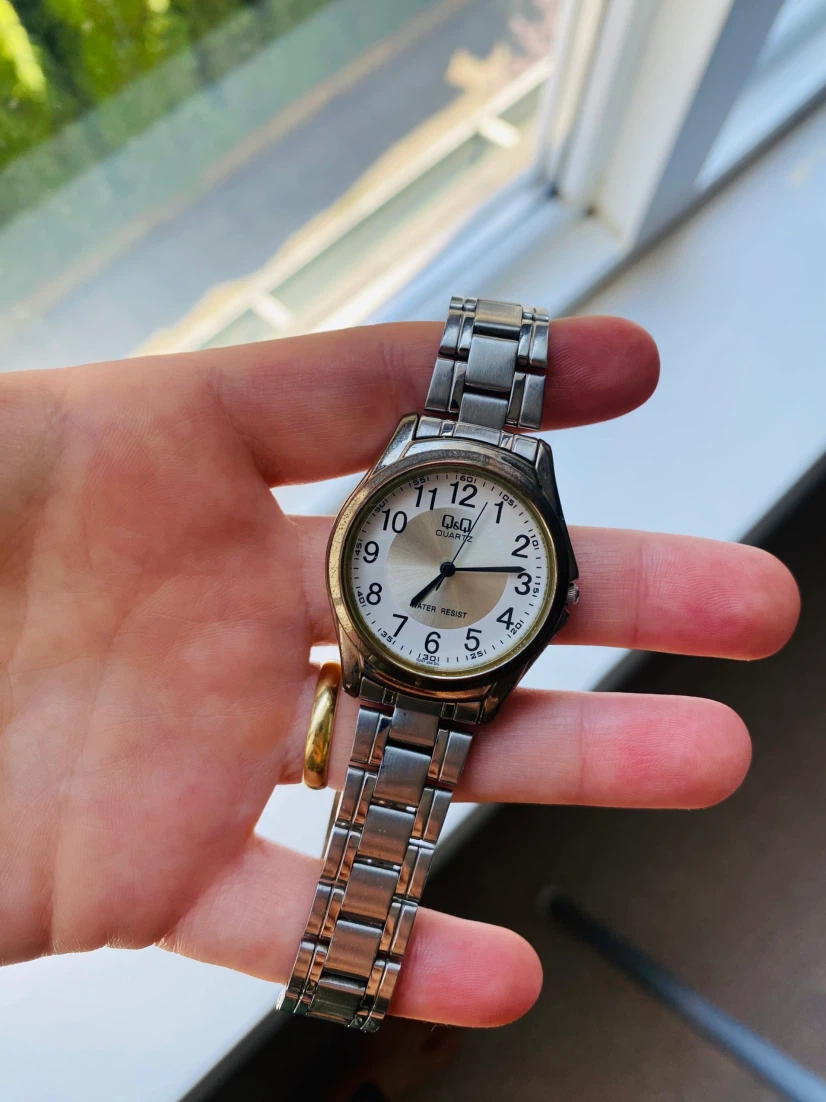 QQ women’s wristwatch