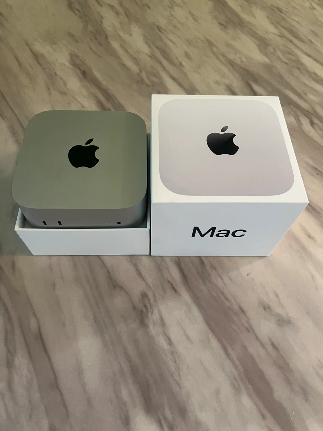 M4 Mac Mini 32gb - photo 2