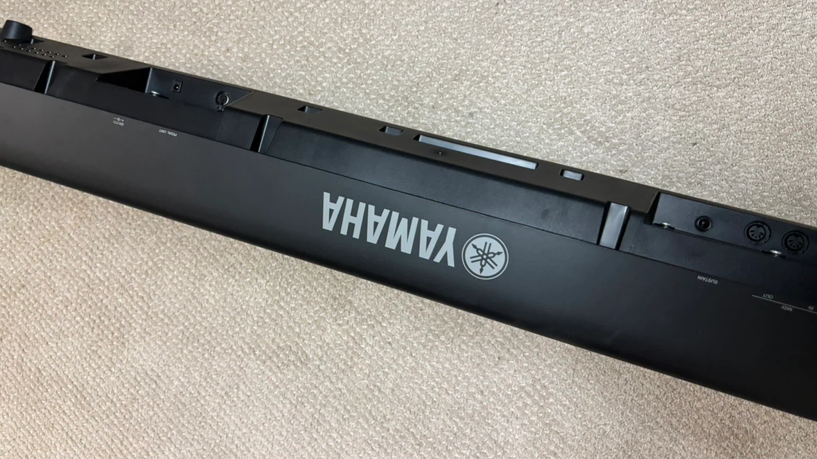 Yamaha P-95B Piano - photo 2