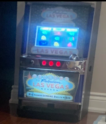 Las Vegas Style Slot Machine - photo 2