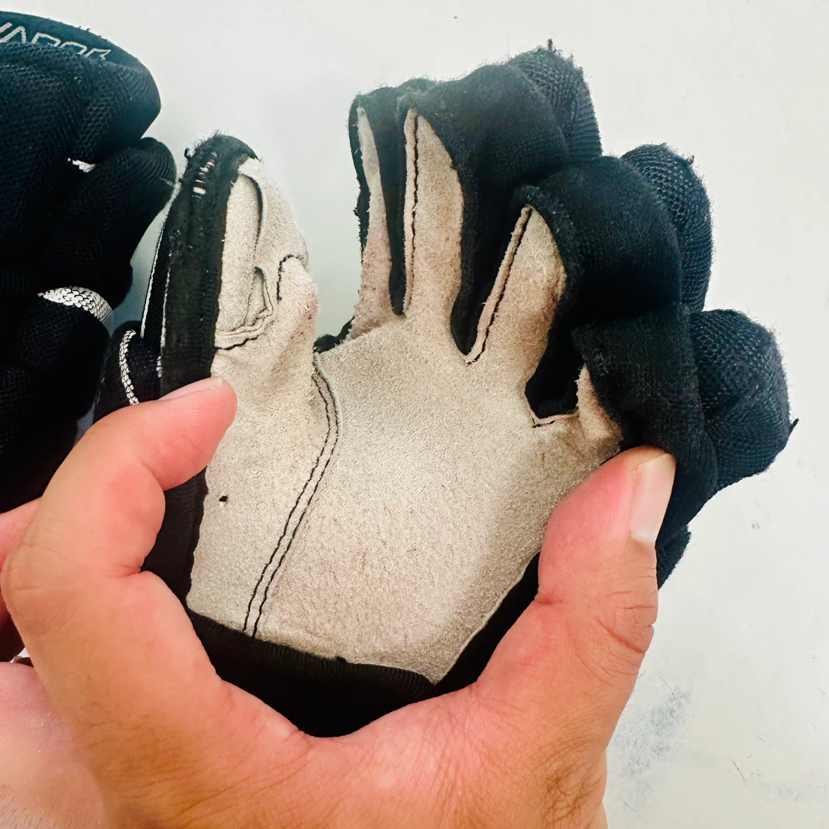 9” Bauer Vapor Pro Youth Hockey Gloves - photo 4