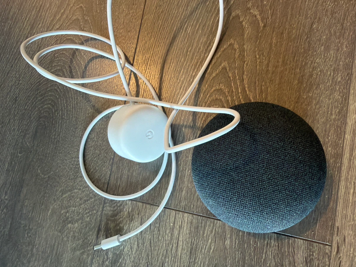 Google Nest Mini (2nd Gen) Smart Speaker - Charcoal - photo 2