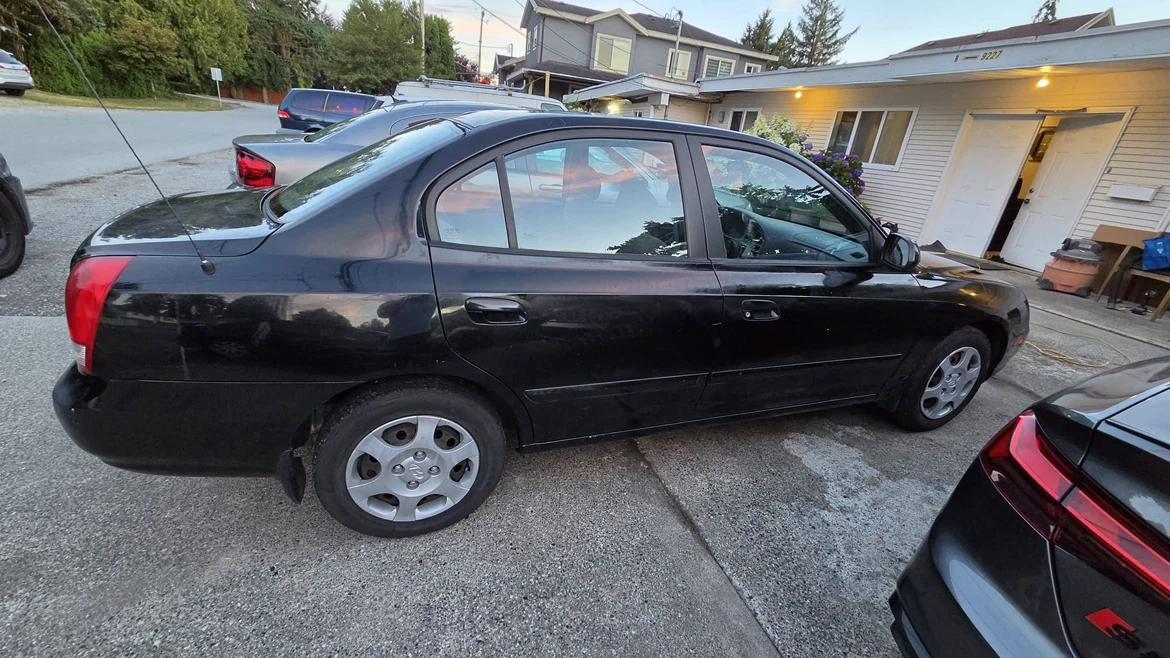 2003 Hyundai Elantra - photo 2