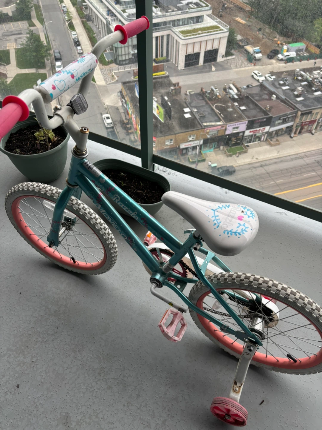 Movelo Razzle Kids Bike with Training Wheels - photo 2