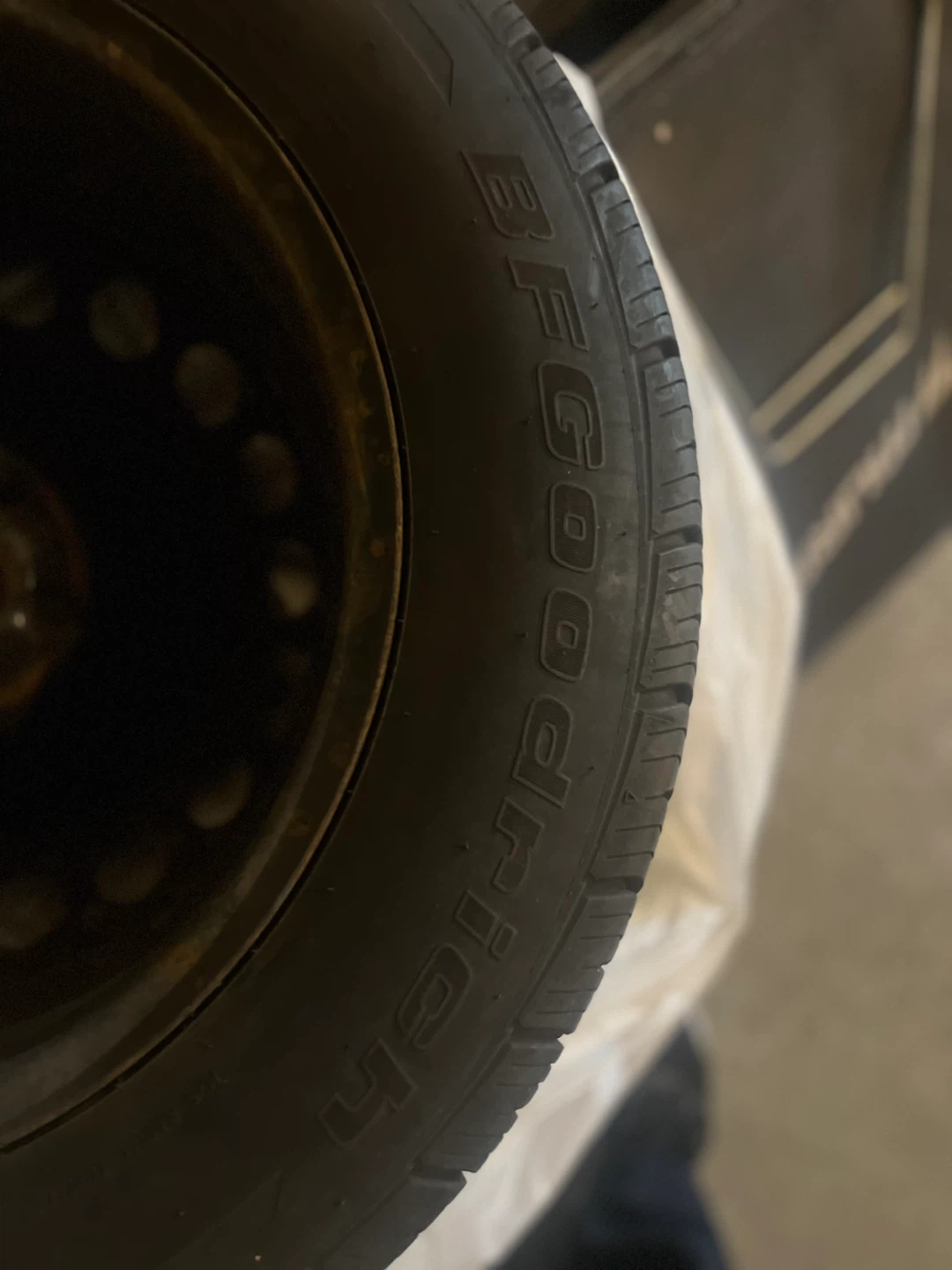 BFGoodrich Tire 215/60R16 95H - photo 4