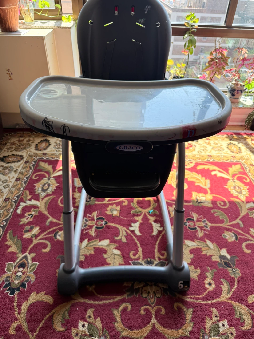 Selling Graco Hi chair