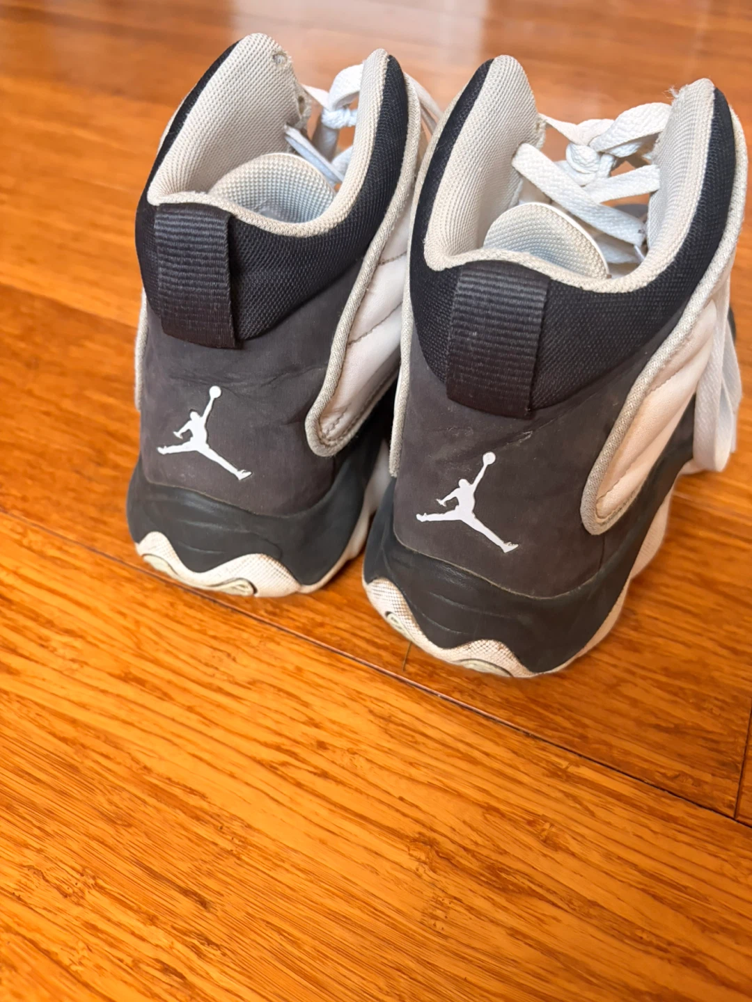 Jordan Sneakers – Youth Size 5.5 - photo 3