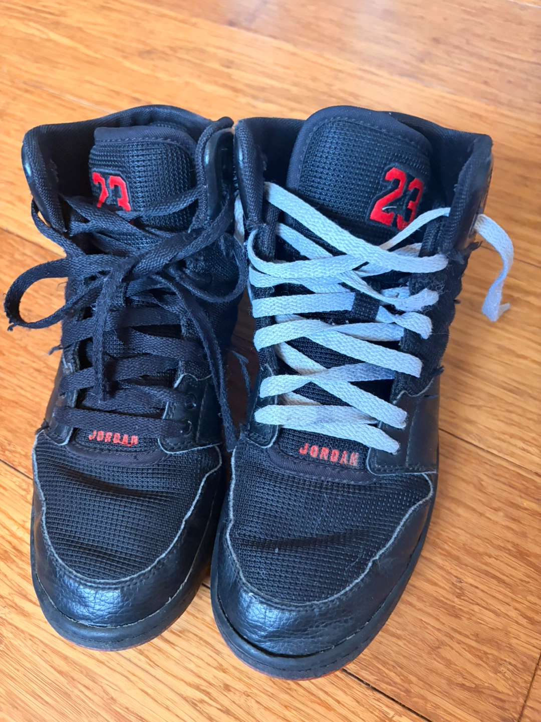 Jordan Sneakers – Youth Size 5.5 - photo 4