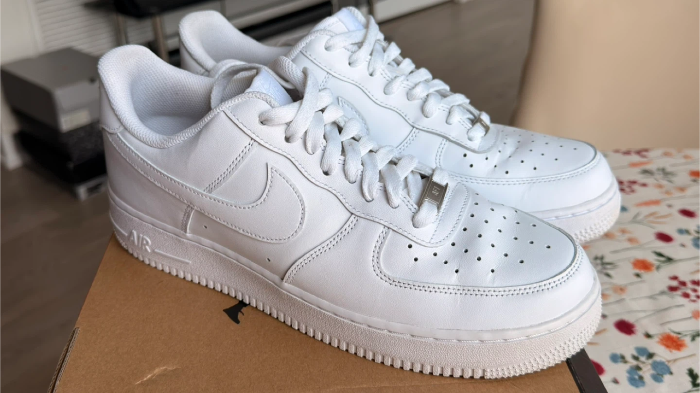 Nike Air Force 1 '07 White Leather Sneakers 10 US - photo 5