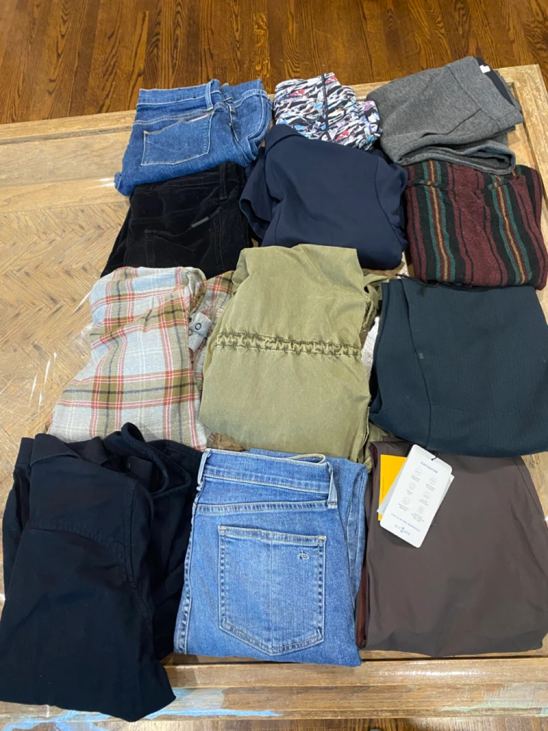 Bundle of Women's clothing (sz 4/xs)