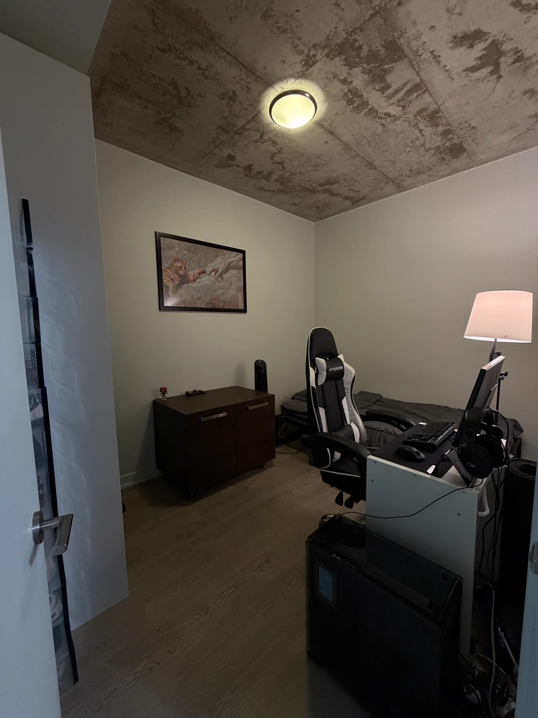 Private Room for Rent – Queen & Dufferin