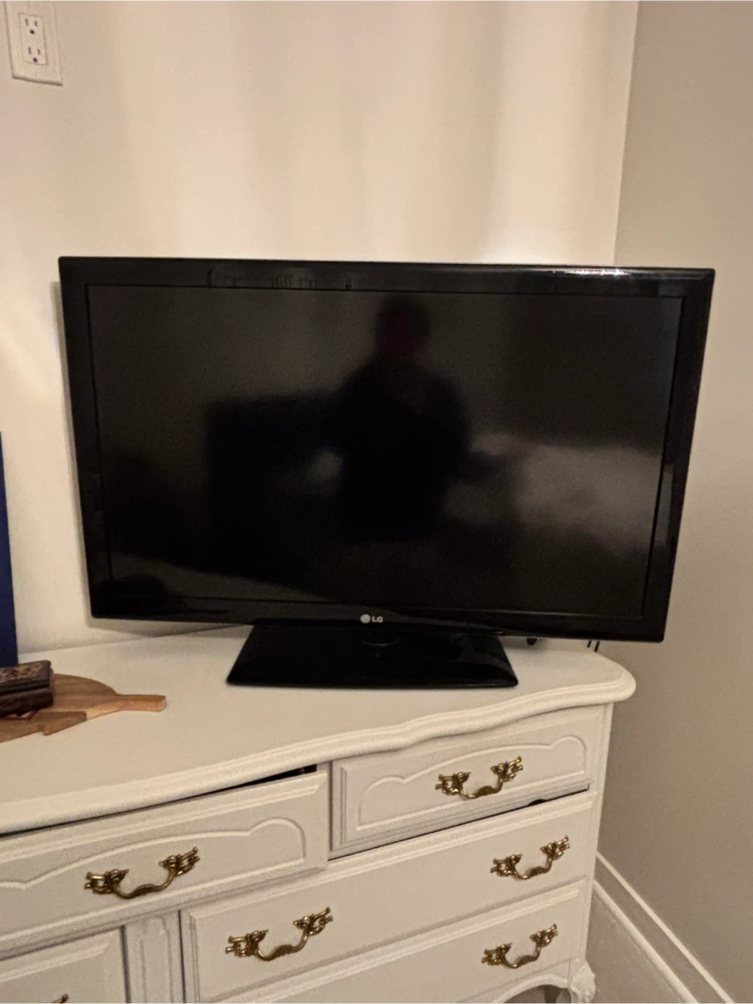 LG Black Flat Screen TV