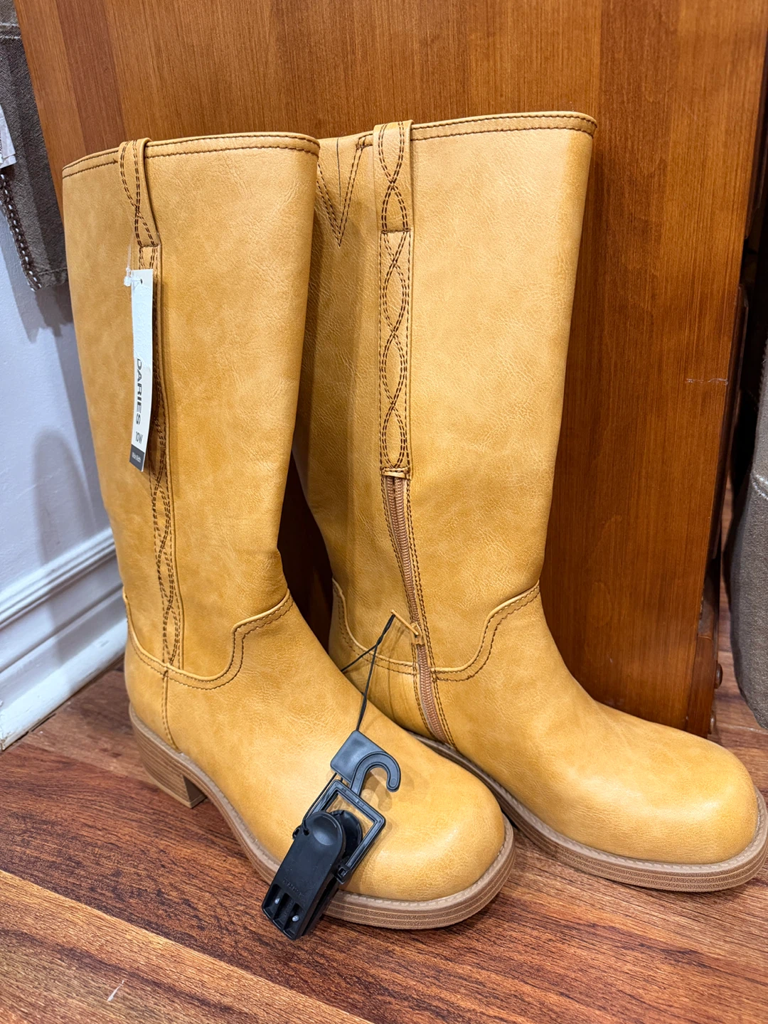 Daries Women's Tall Boots
