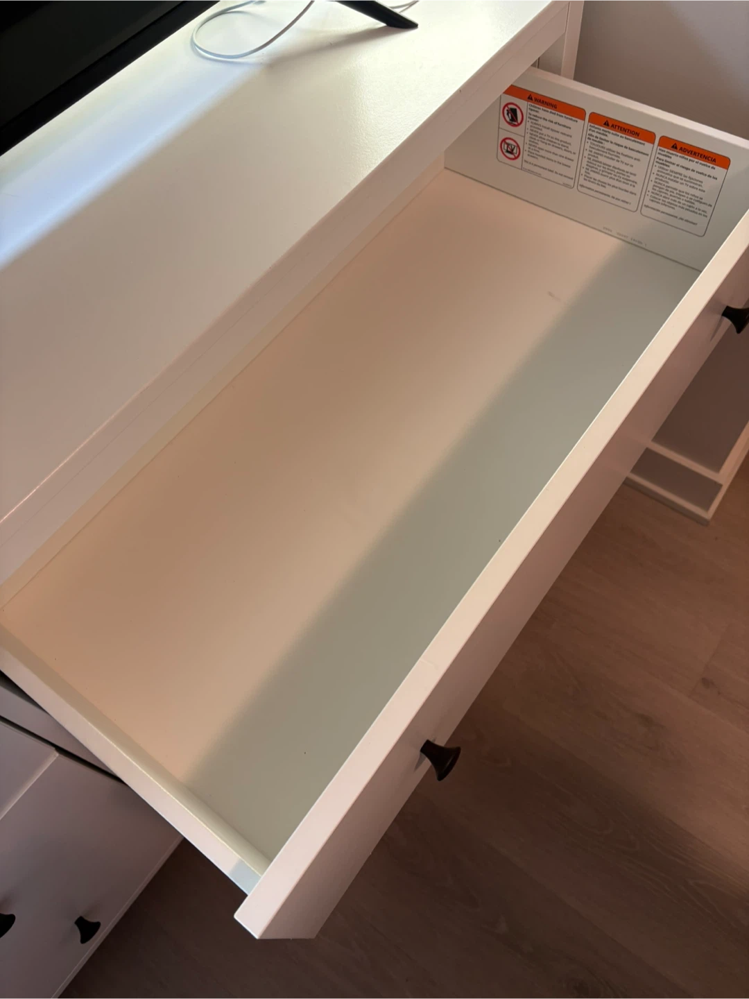 White 6-Drawer Dresser - photo 2