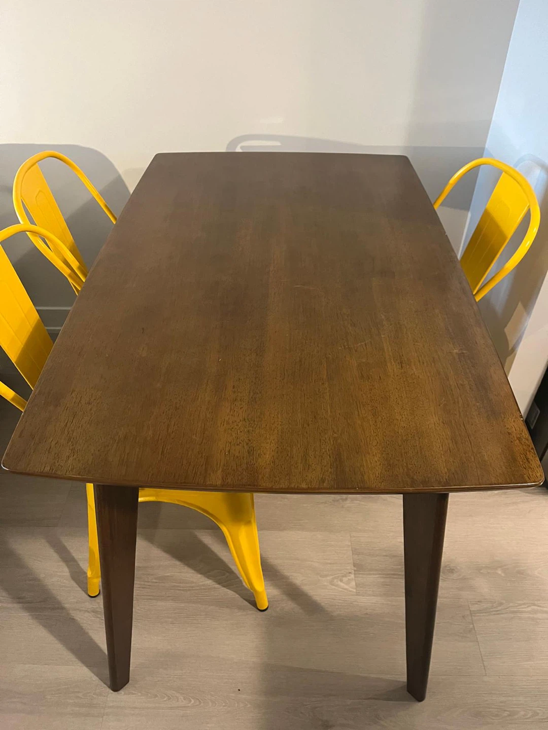 Modern Dining Table Set – Table + 4 Chairs