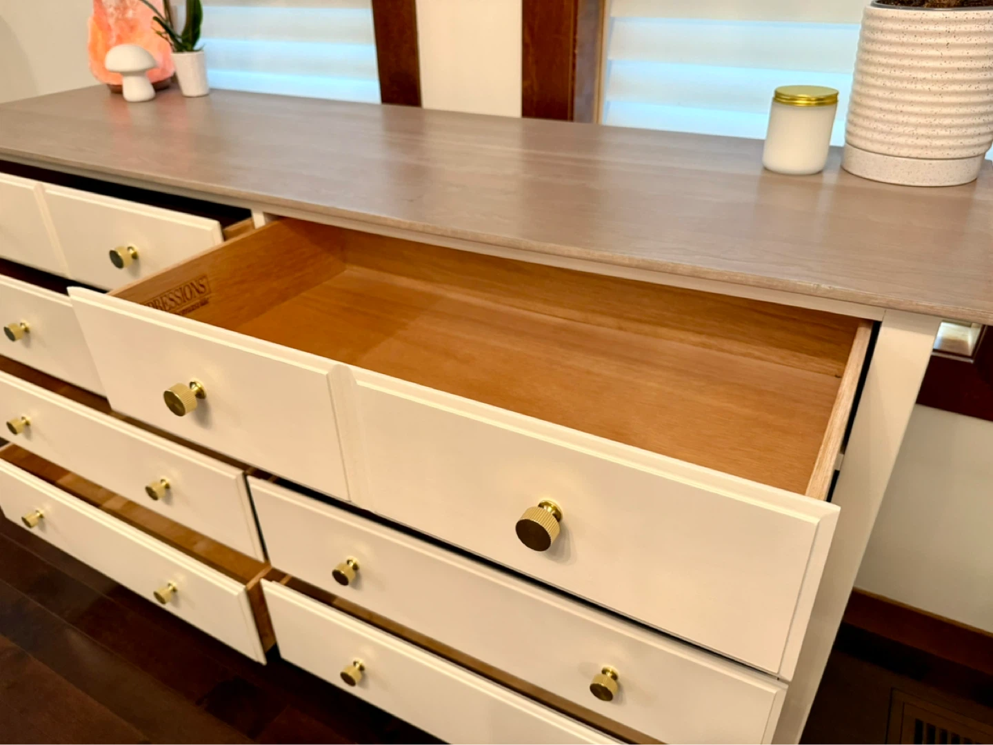 Refinished Thomasville Solid Wood Dresser - photo 5