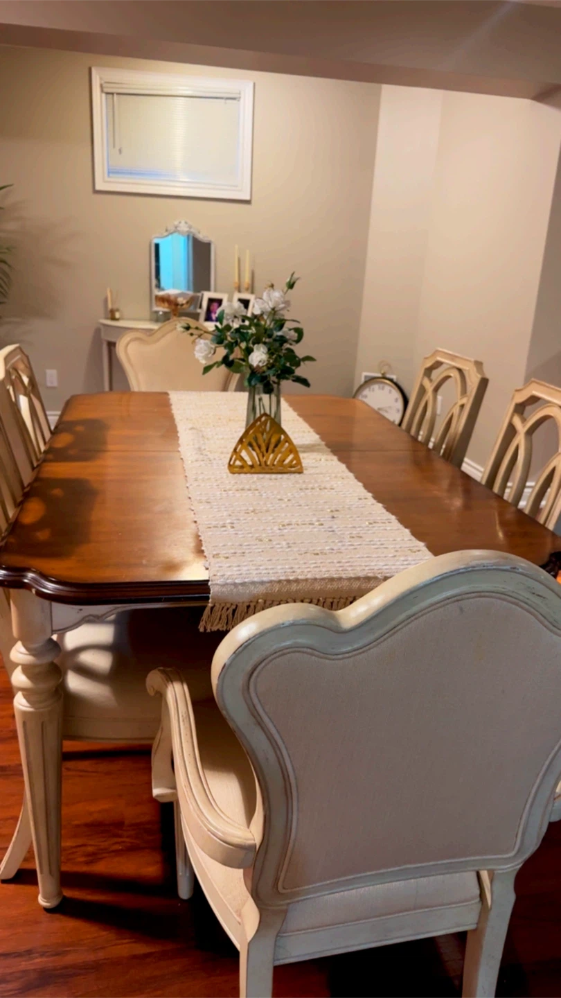 Modern Dining Table Set with 6 Chairs – Excellent Condition - photo 4