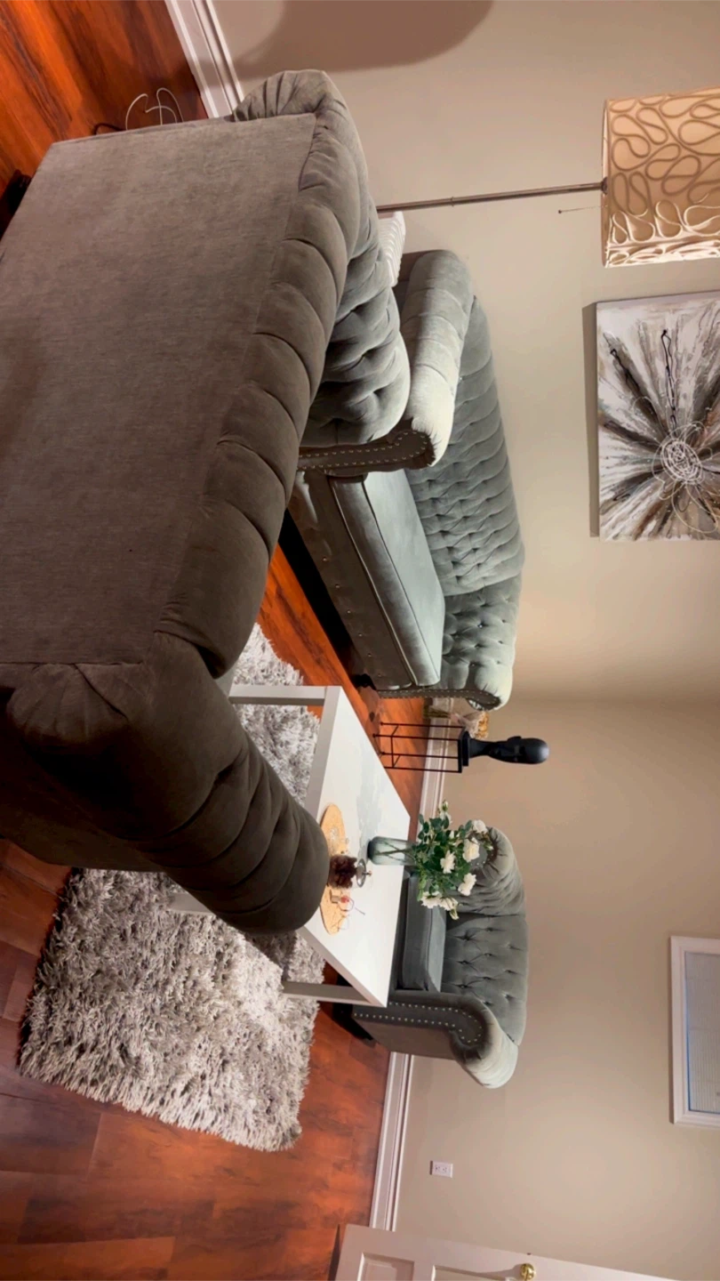 Grey Tufted Accent Chair - photo 4