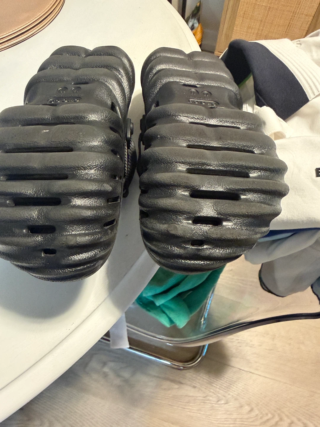 Black Crocs Size 11 - photo 2