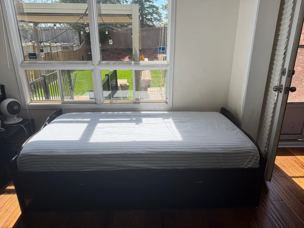 Dark Wood Daybed with Trundle - photo 2