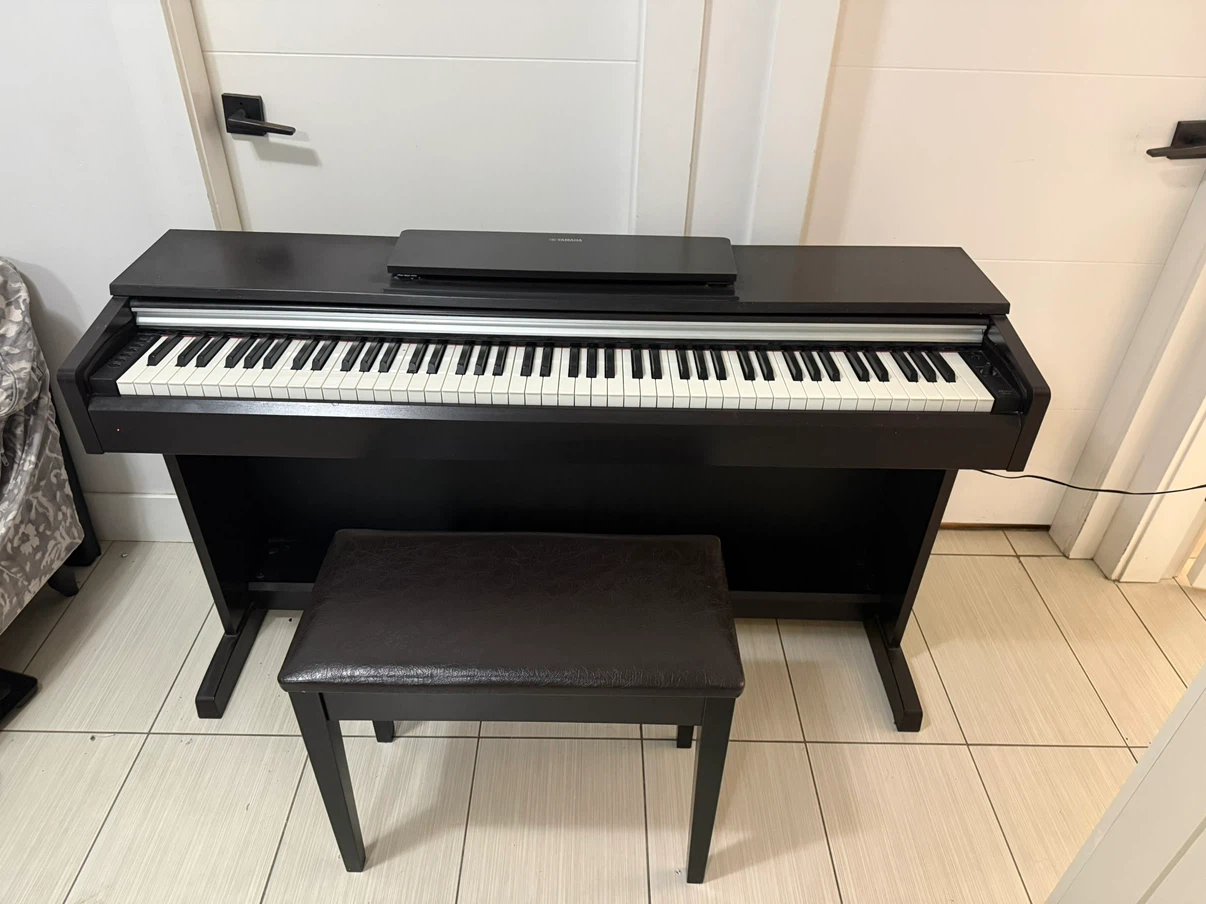 Yamaha Arius YDP-142 Digital Piano + Bench – Excellent Condition