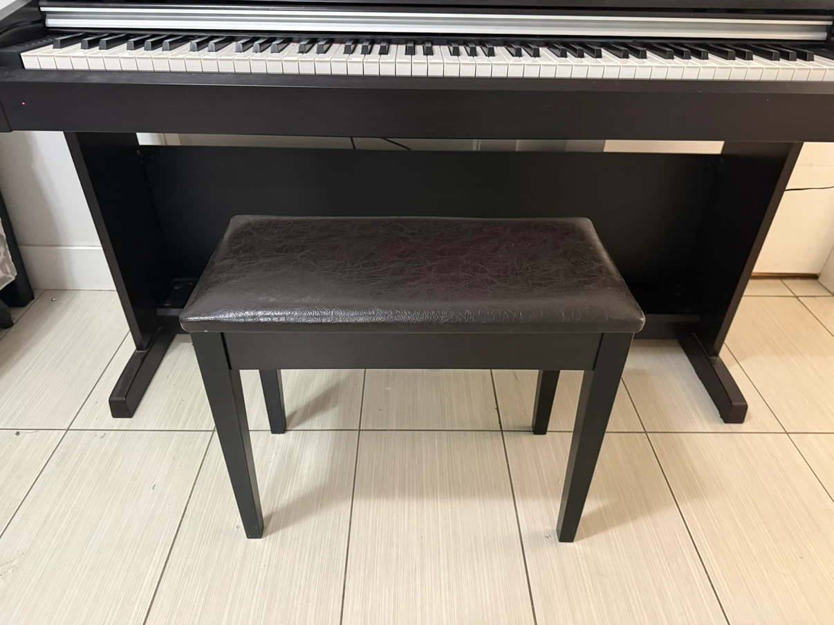 Yamaha Arius YDP-142 Digital Piano + Bench – Excellent Condition - photo 2